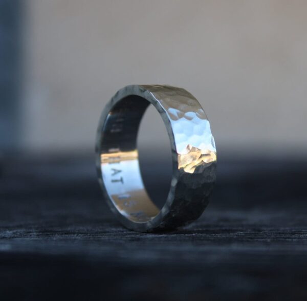 Wide hammered band - 8mm