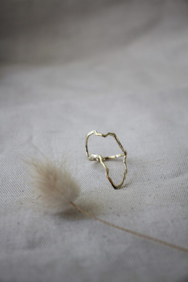 Africa Outline Ring - gold