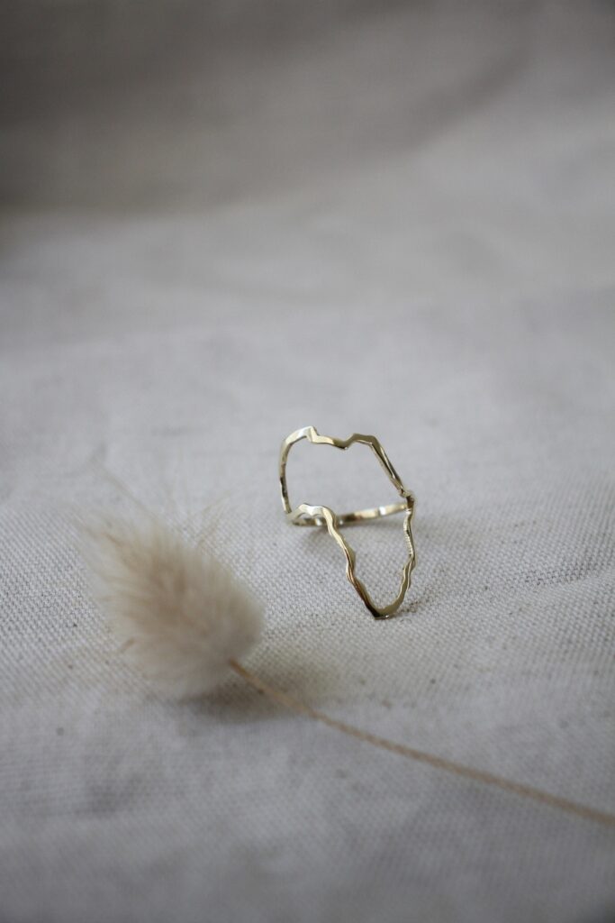 Africa Outline Ring - gold