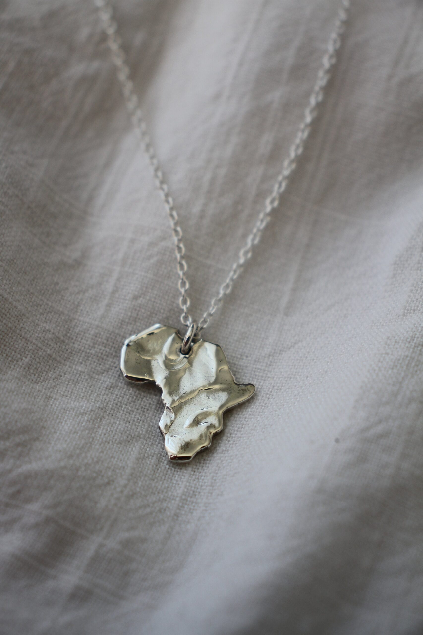 Africa necklace - textured silver - Image 3
