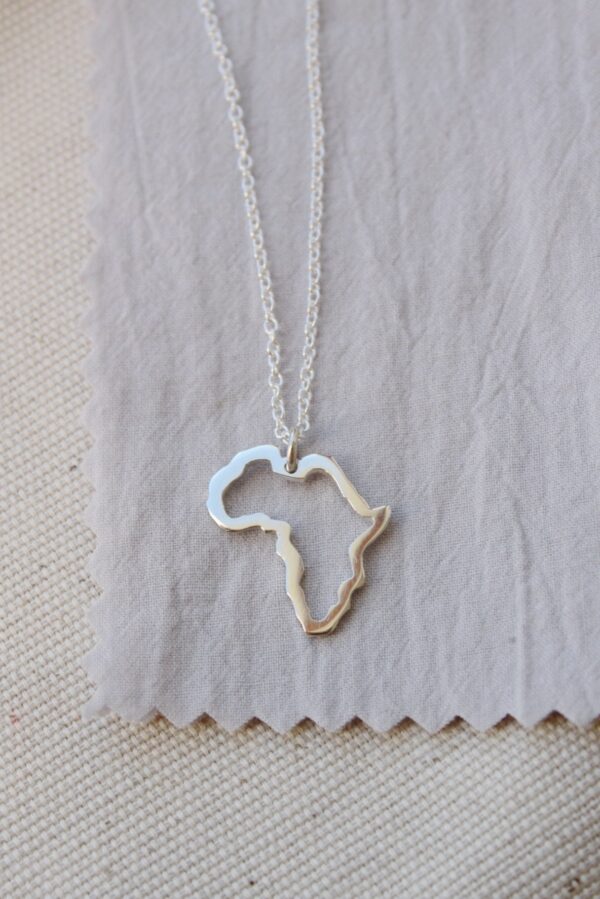 Africa outline necklace - 2.5cm