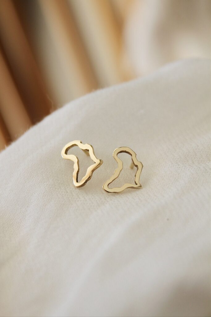 Africa outline earrings - gold