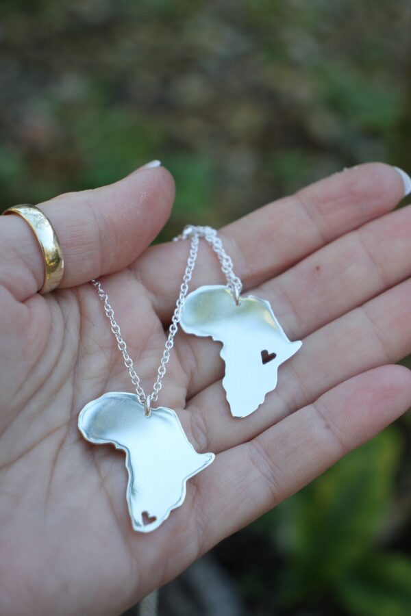 Africa necklace - 3cm