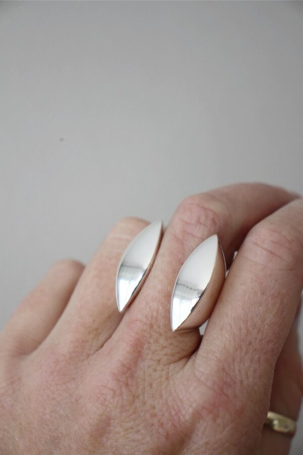 Clam ring - silver