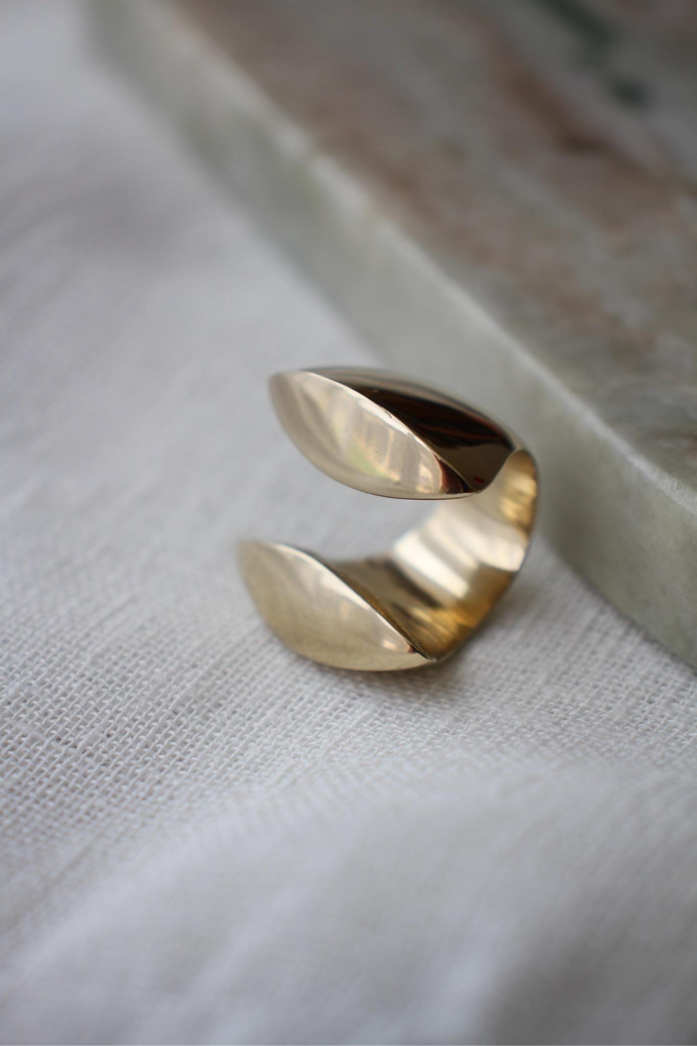 Clam ring - brass - Image 3