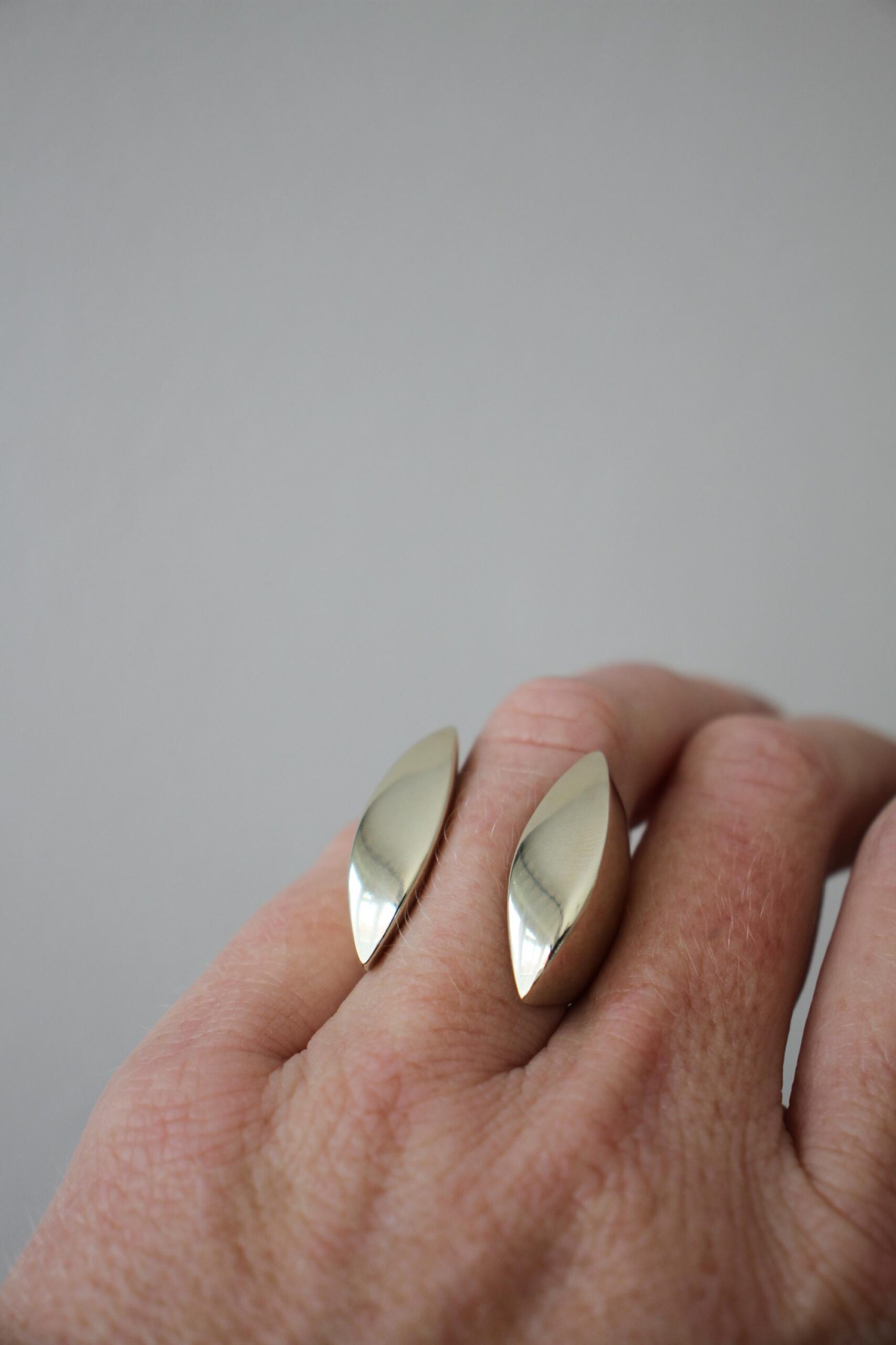 Clam ring - brass - Image 7