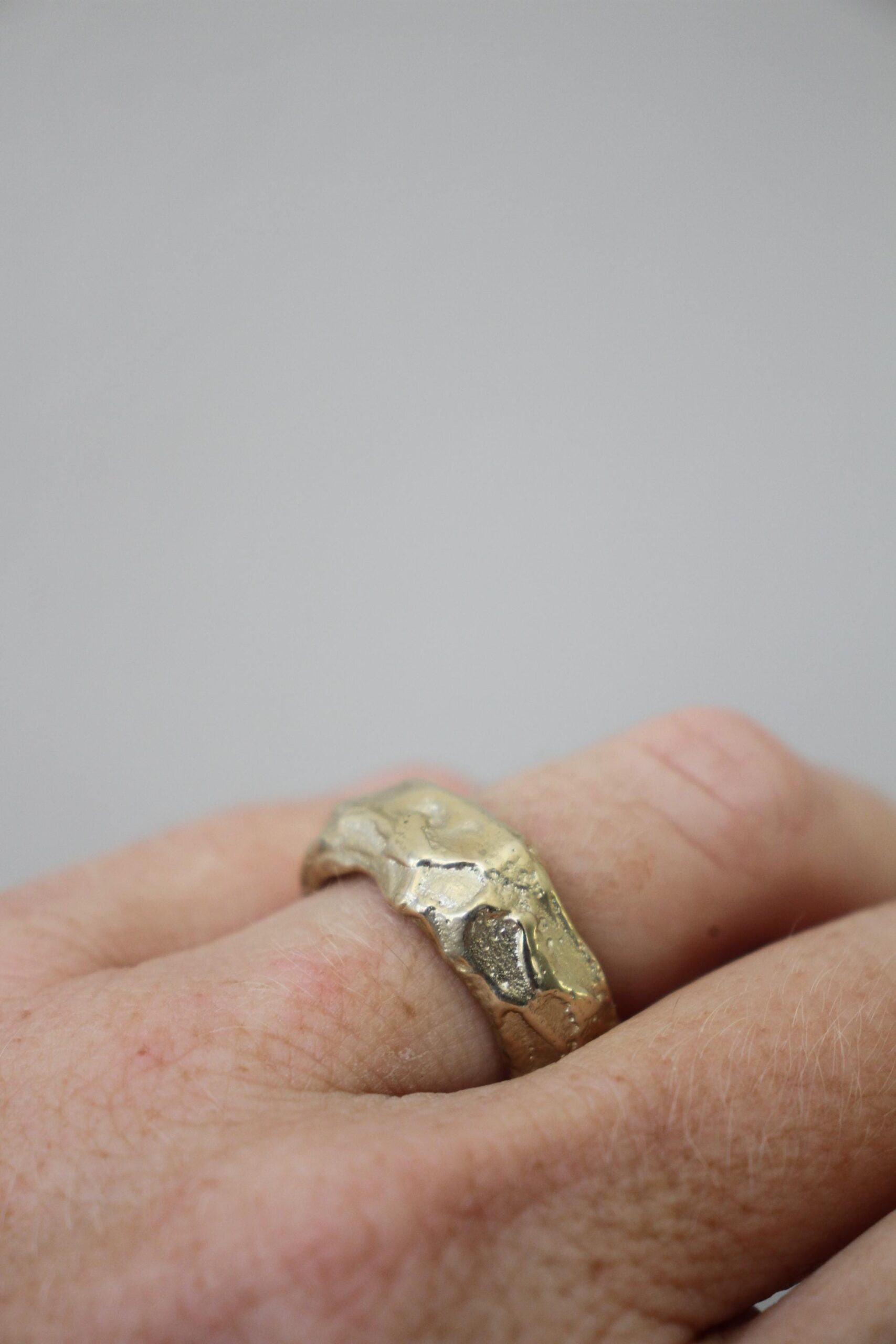 Lava ring - brass (wide) - Image 8