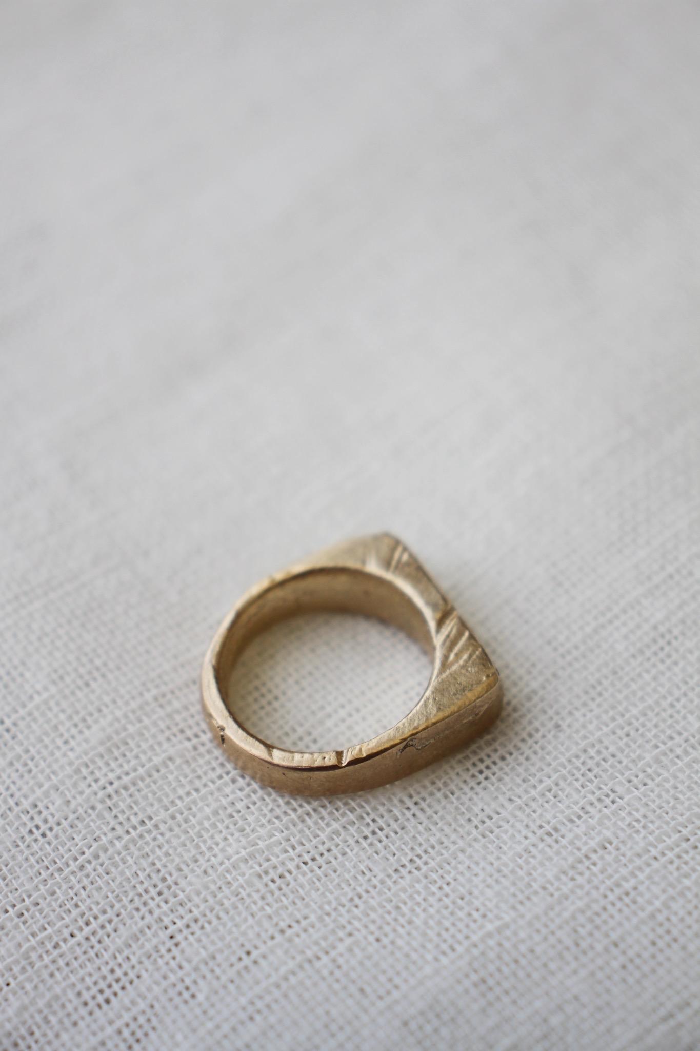 Signet ring - rustic rectangle in brass or bronze - Image 6