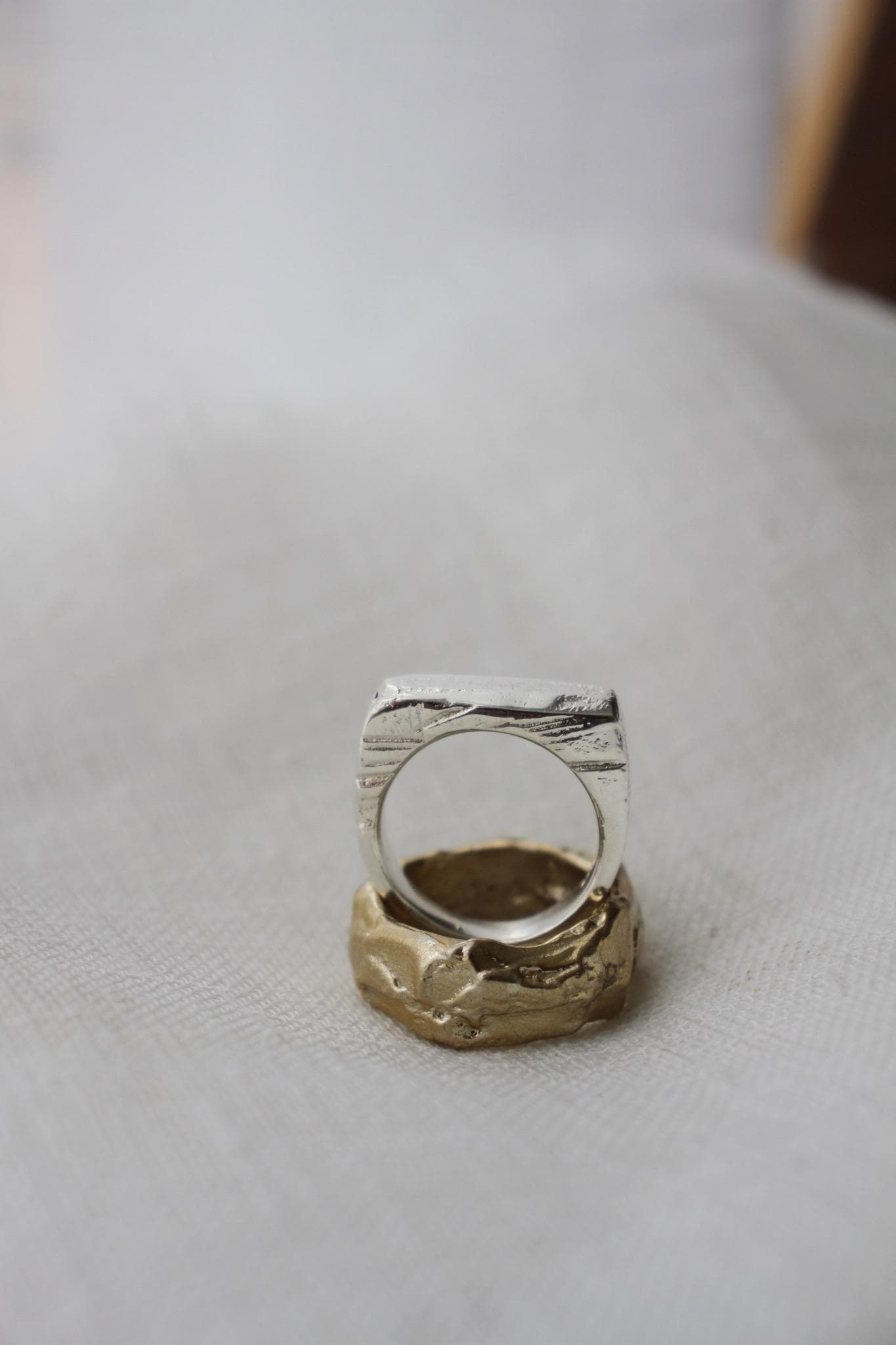 Signet ring - rustic rectangle - silver - Image 2