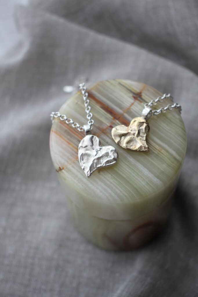 Chunky heart pendant - brass