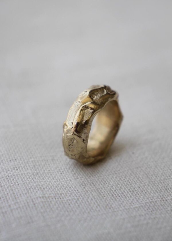 Lava ring - brass (wide)