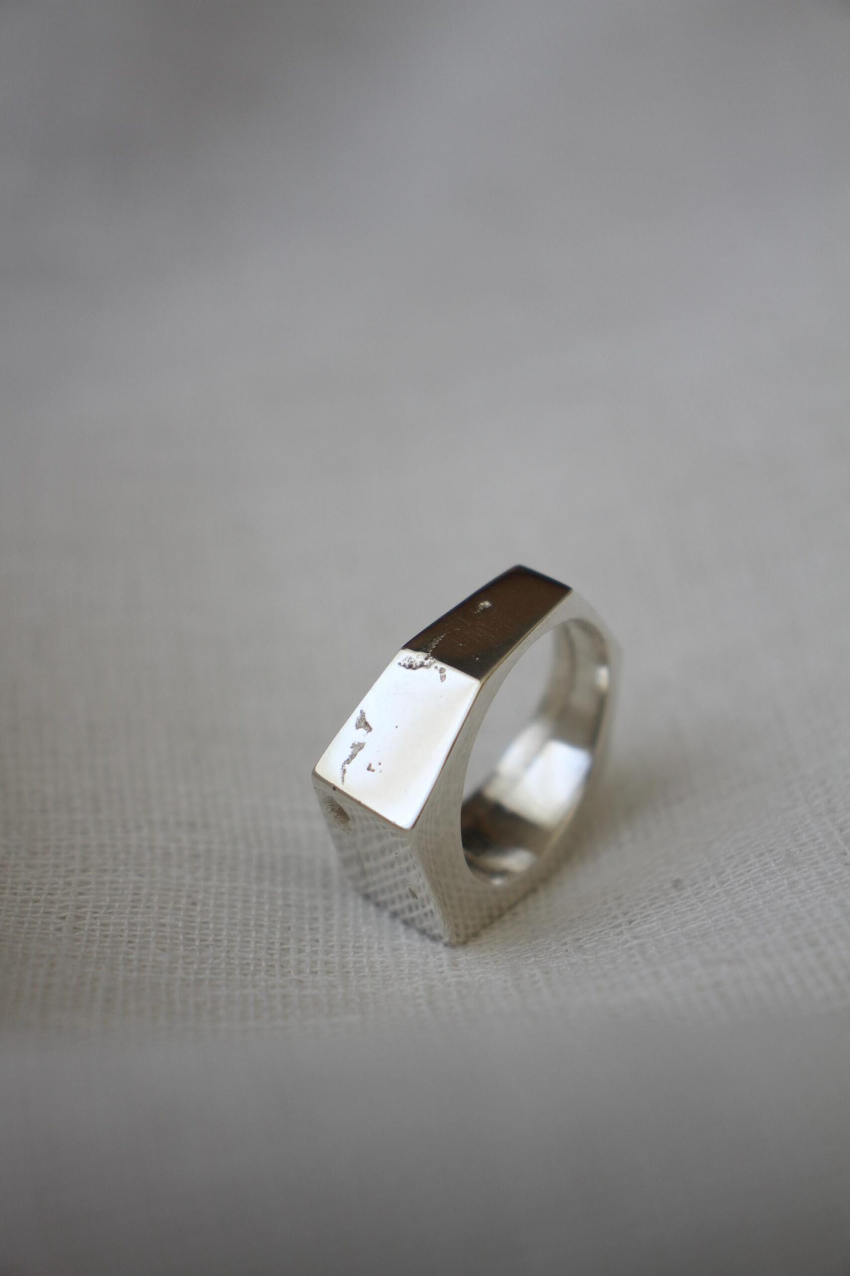 Angular ring - Image 7