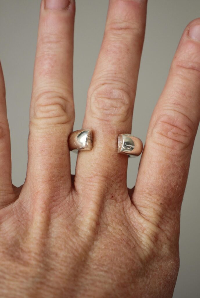Bold open ring - silver