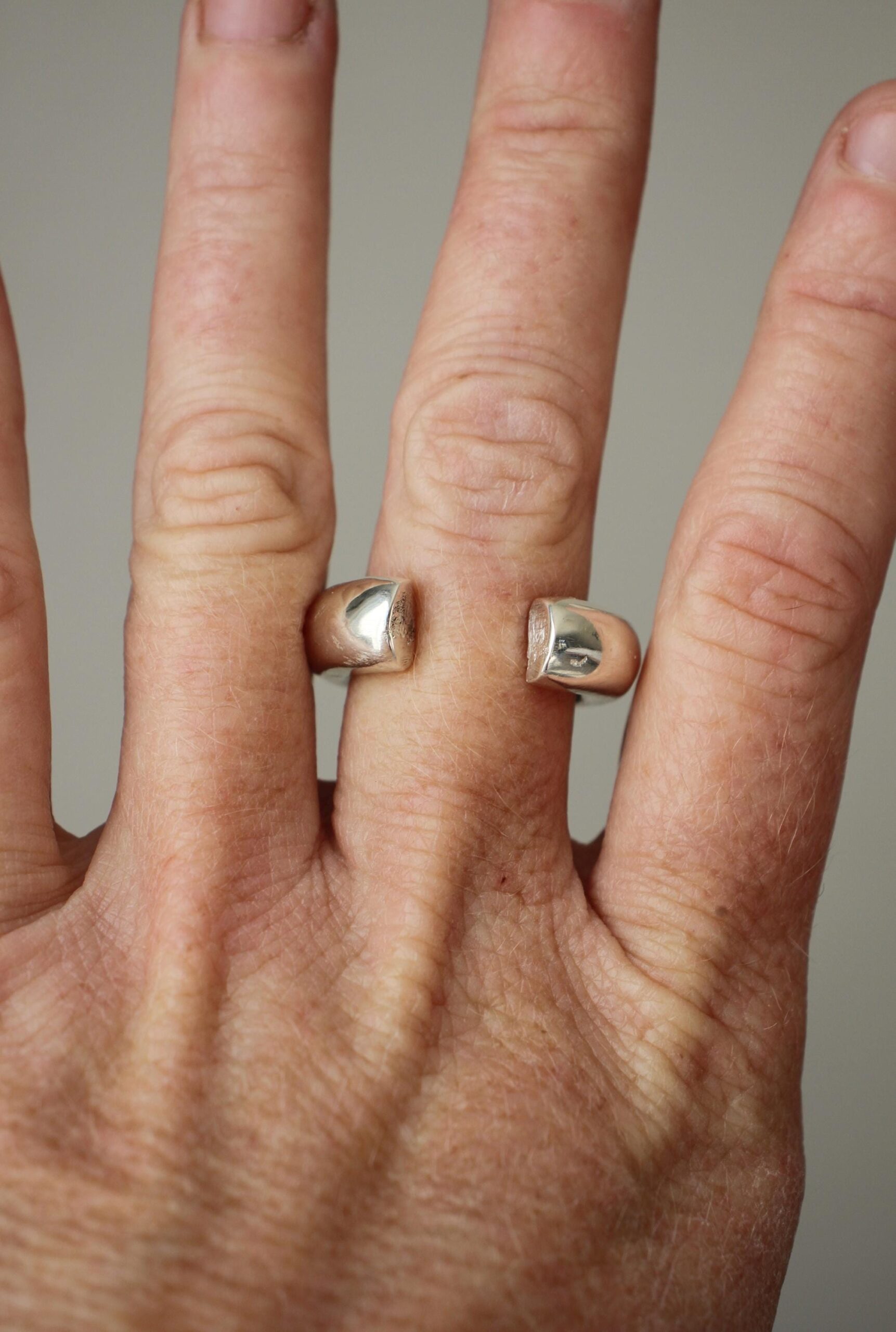 Bold open ring - silver