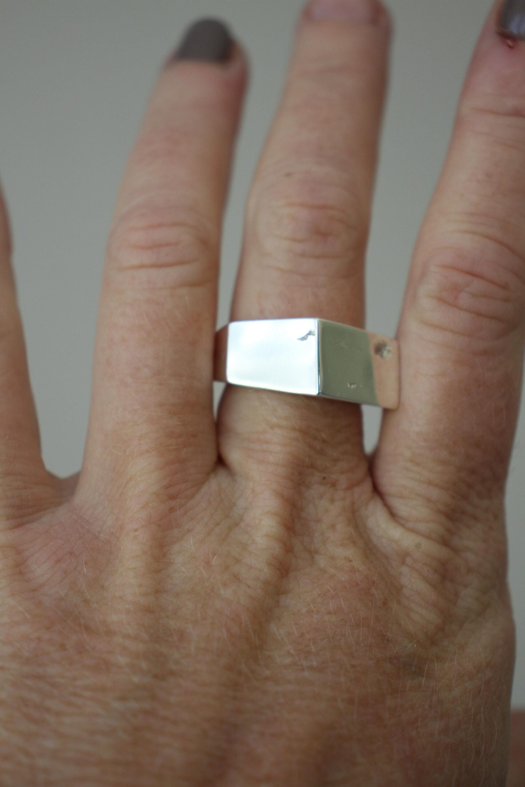 Angular ring - Image 12