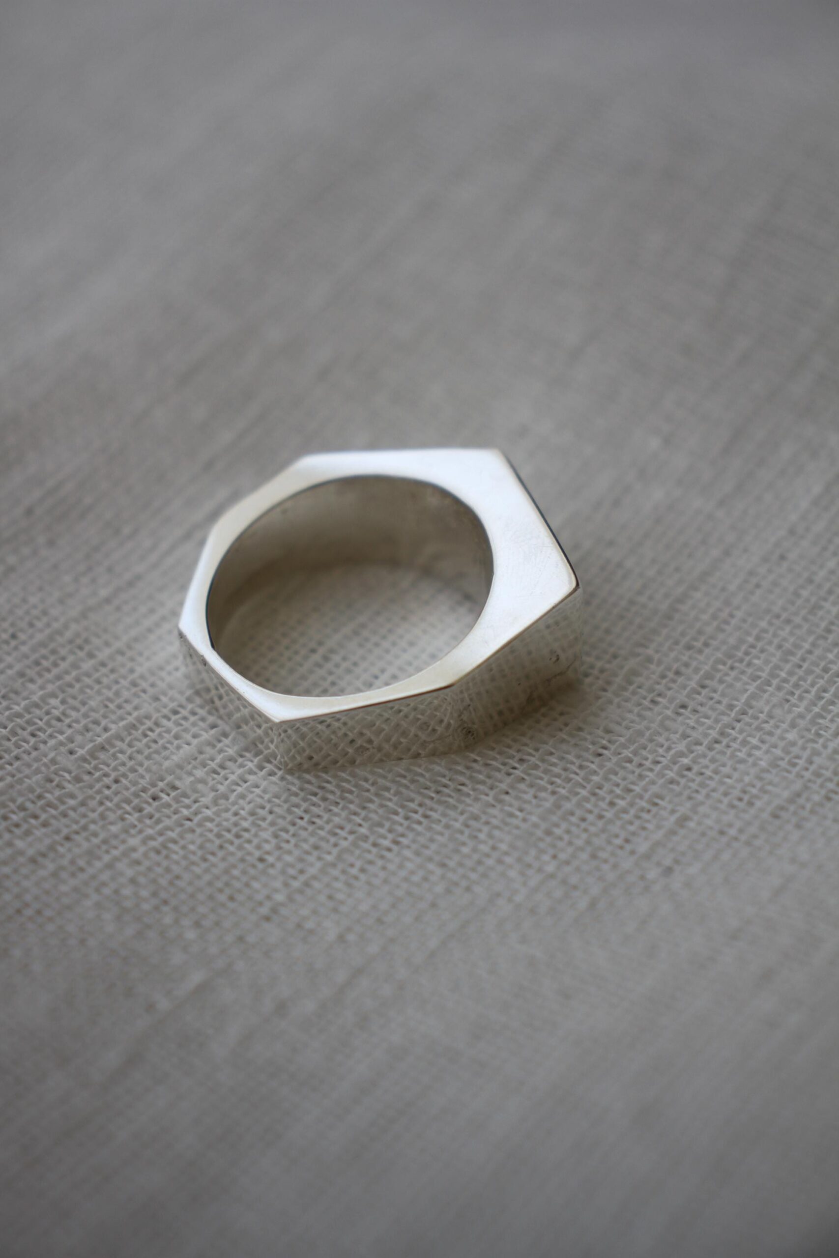 Angular ring - Image 2