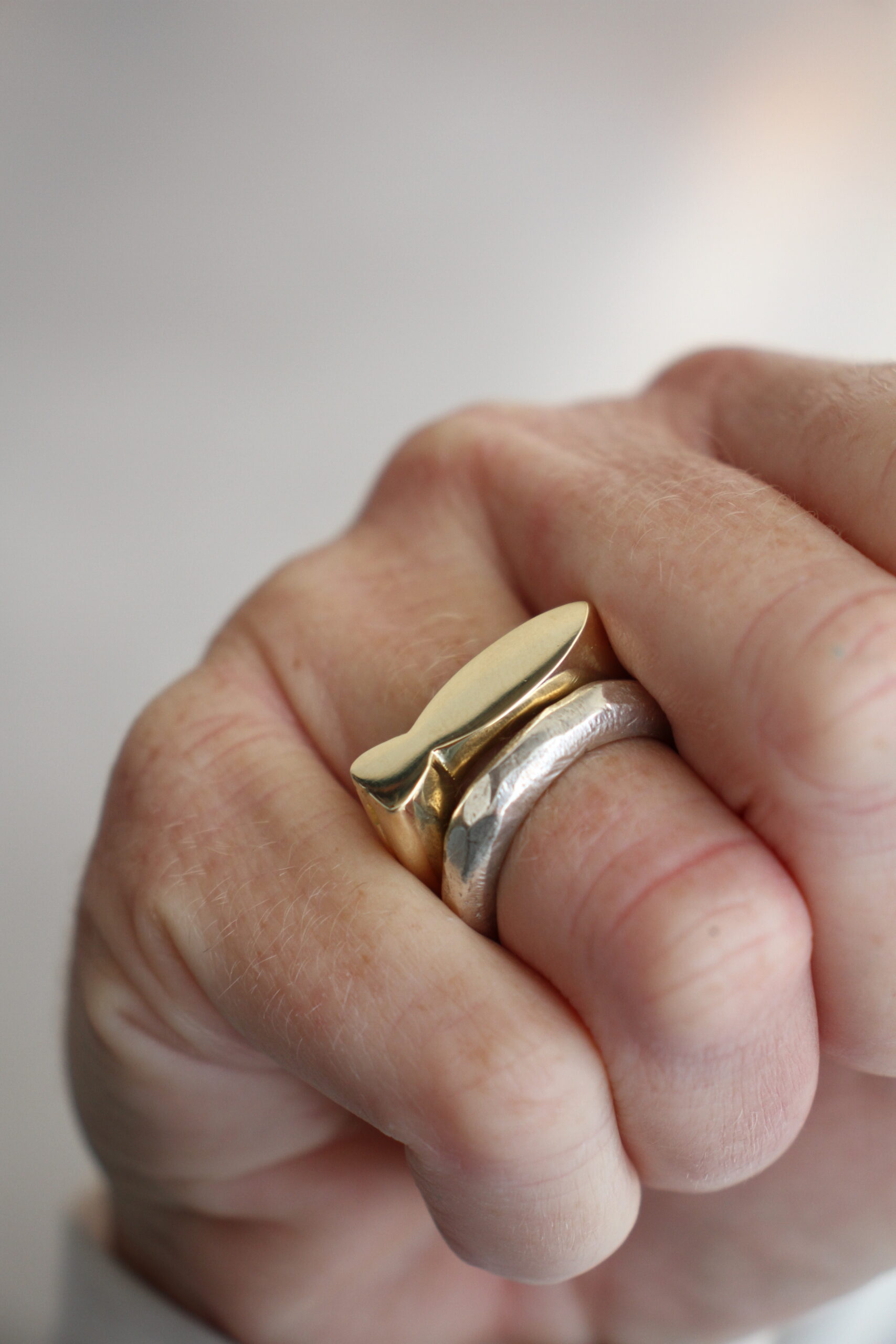 Fish ring - brass - Image 6