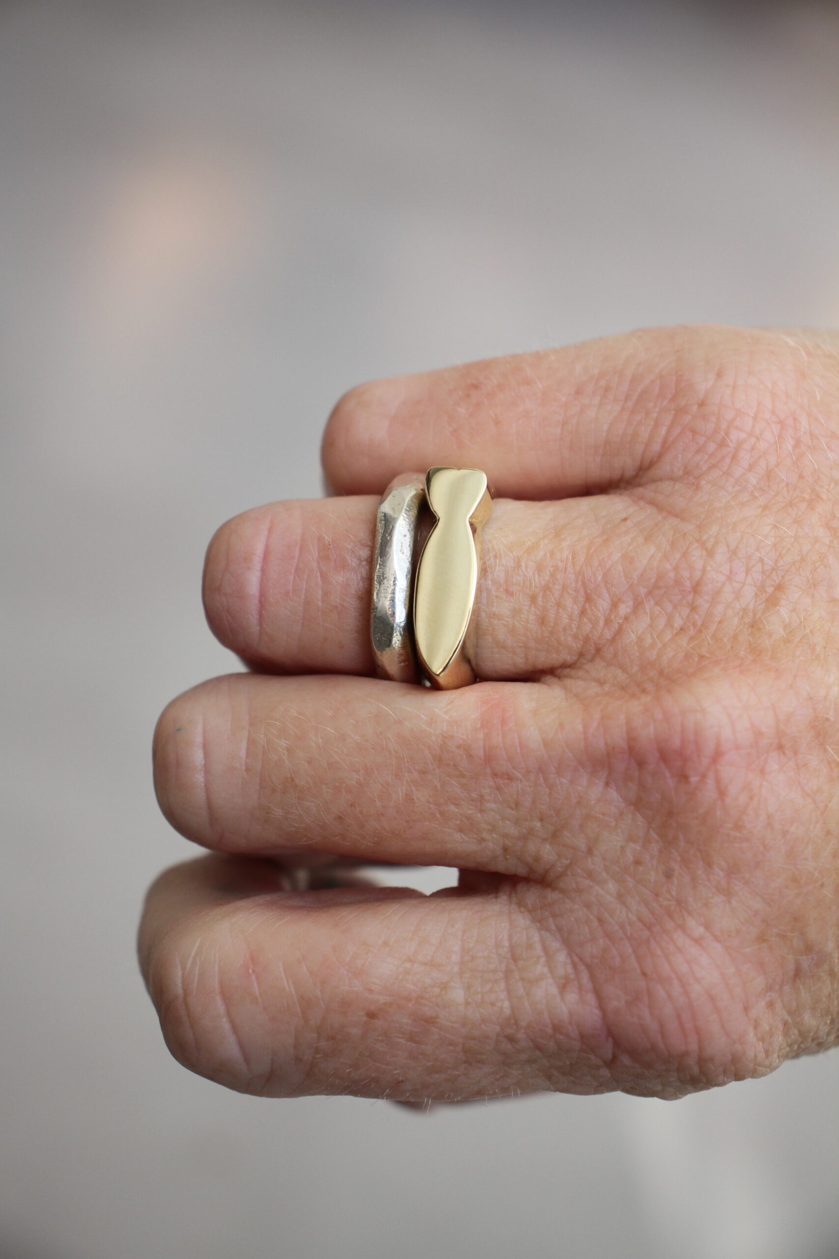 Fish ring - brass