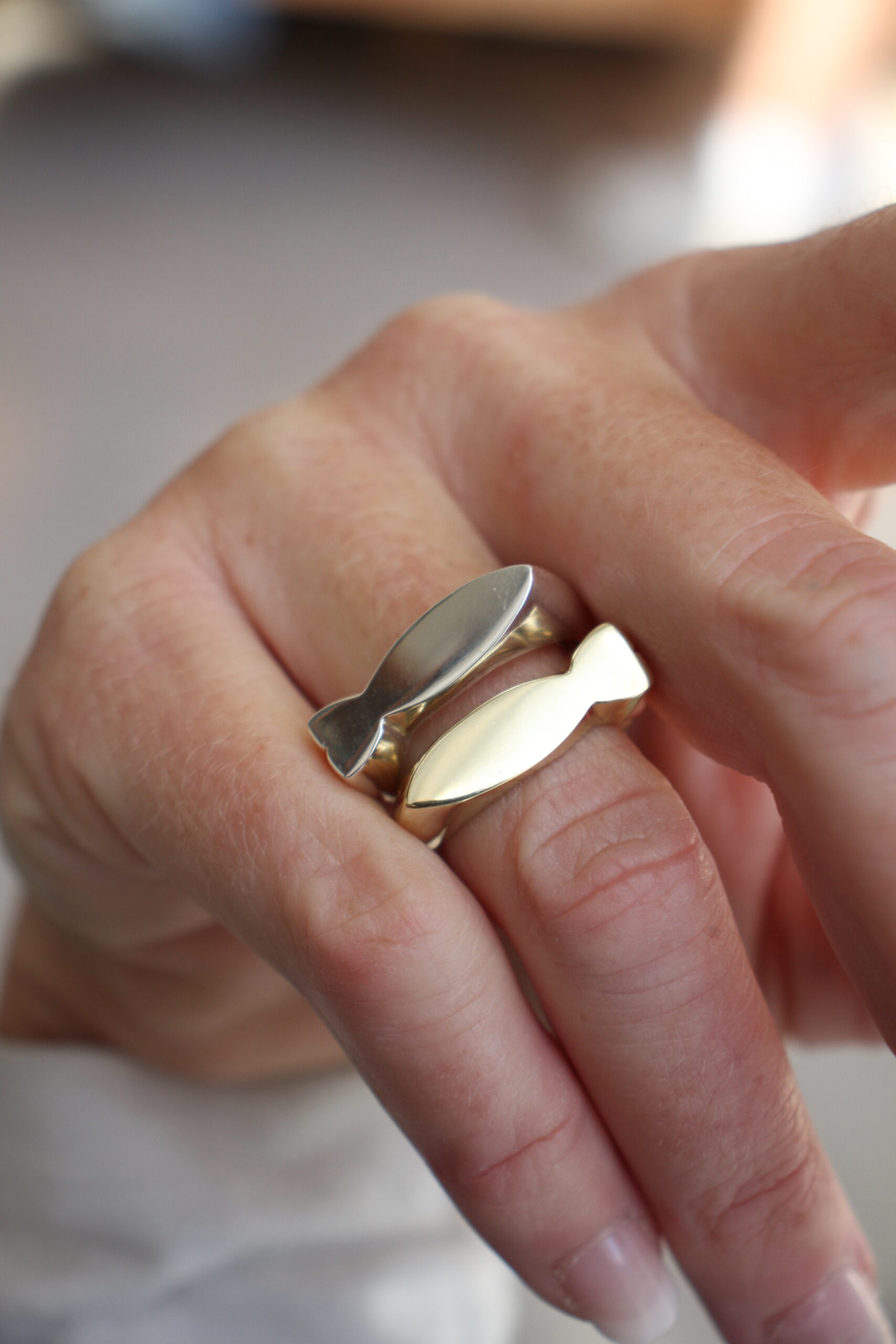 Fish ring - brass - Image 5
